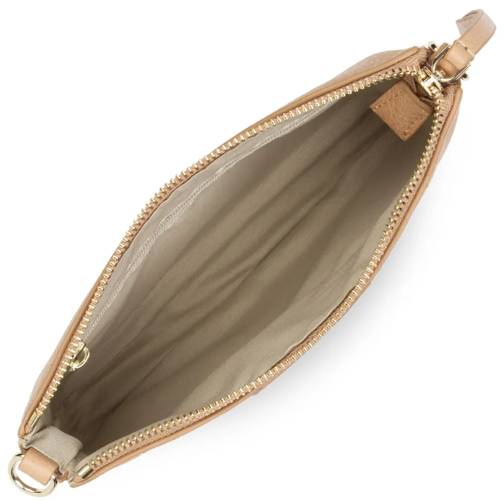 Petite Pochette