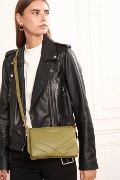 Petite Pochette